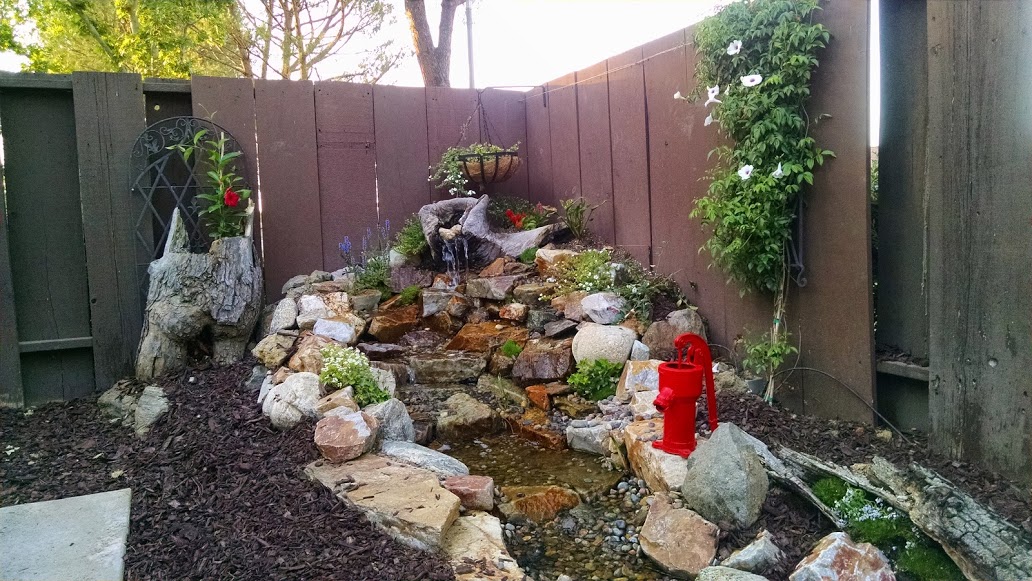 small condo pondless